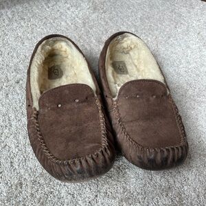 UGG Australia Womens Sheepskin Slippers Moccasins Women’s 9